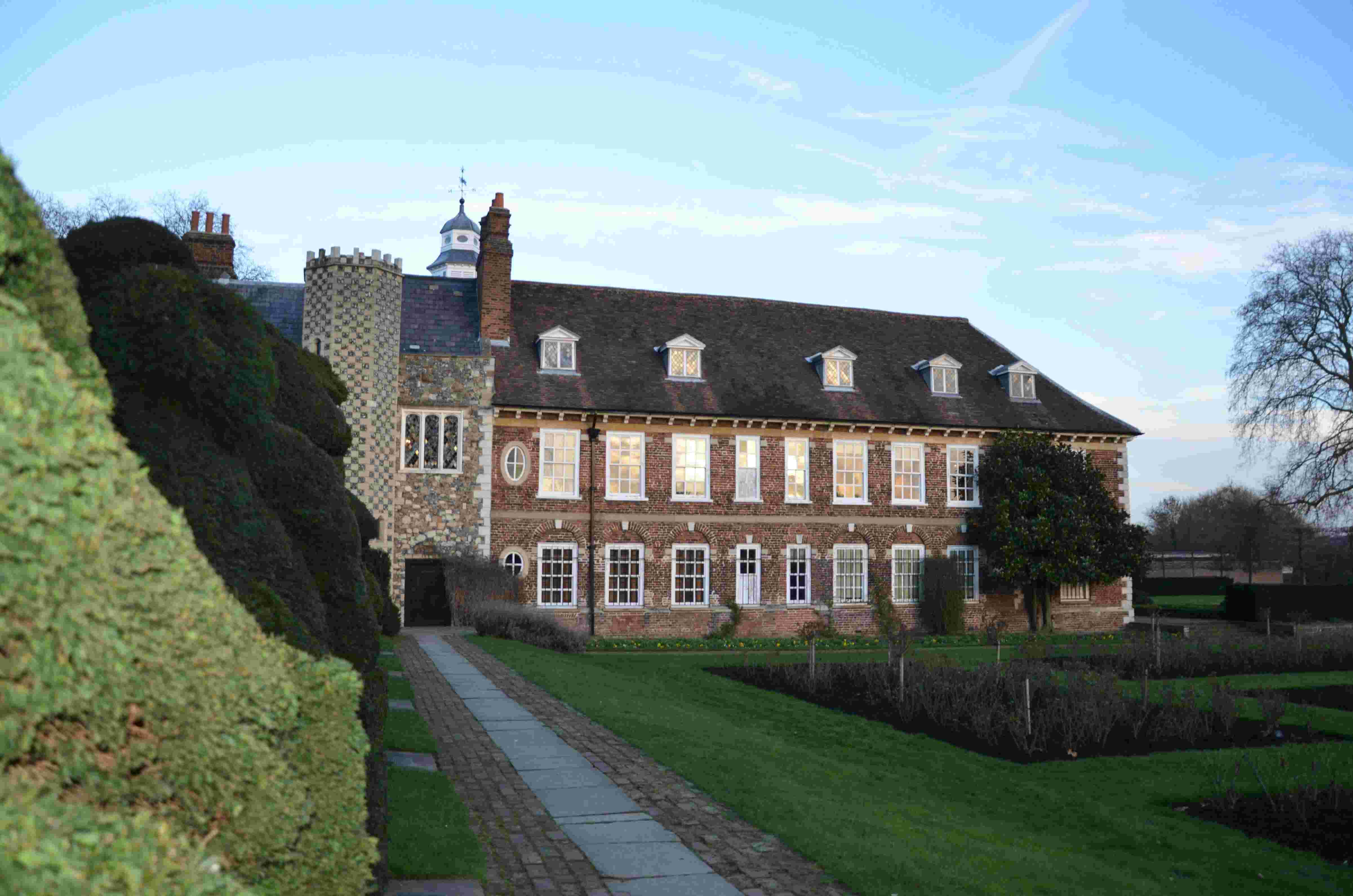 Memory care options in Berkshire